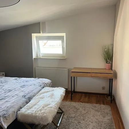 Przy Ulicy Zaruskiego Blisko Plazy *