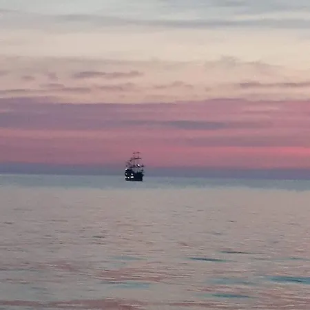 Przy Ulicy Zaruskiego Blisko Plazy * Ustka